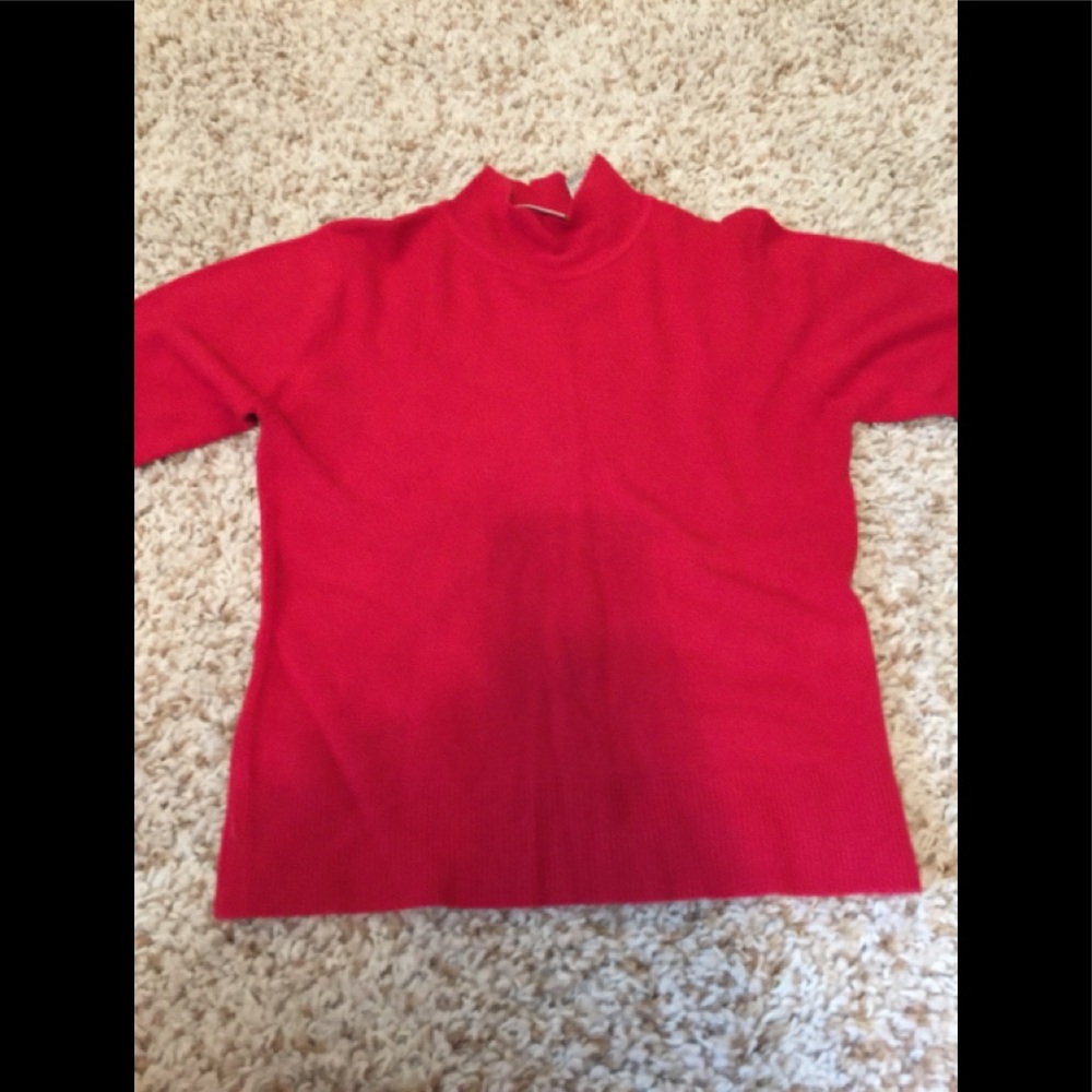 Red short sleeve turtleneck